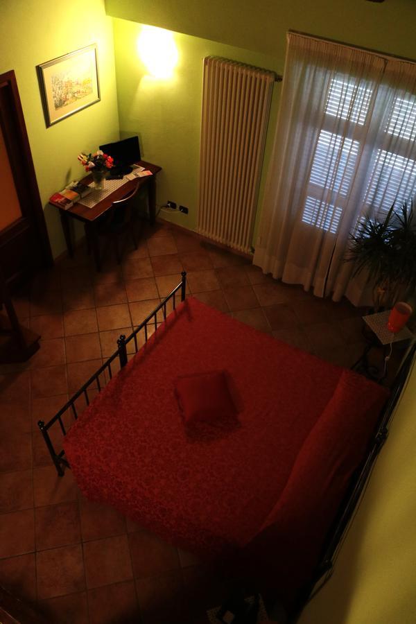 La Rosa Dei Vini Bed & Breakfast Сералунга д'Алба Екстериор снимка